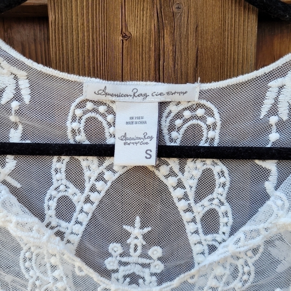 American Rag - lace crochet blouse - small - white - Bohemian - Picture 6 of 7